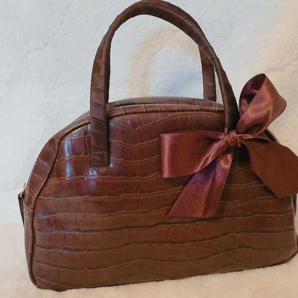 Victoria Secret Crocodile Vintage Leather Handbag - Picture 3 of 7